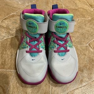 Girls Nike basketball shoes size 2Y